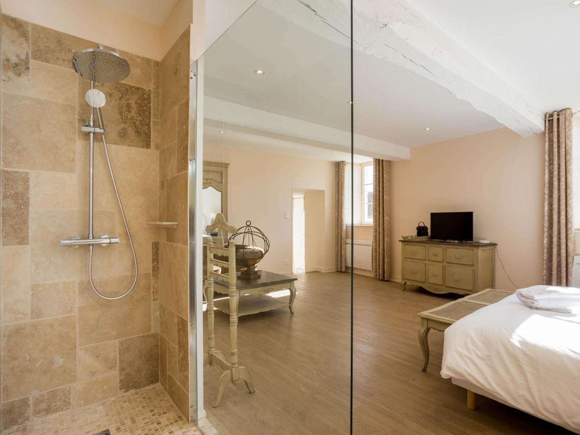 Le Cara - 4 Appartements Calmes Et Chics Au Coeur De Beaune Бон Номер фото