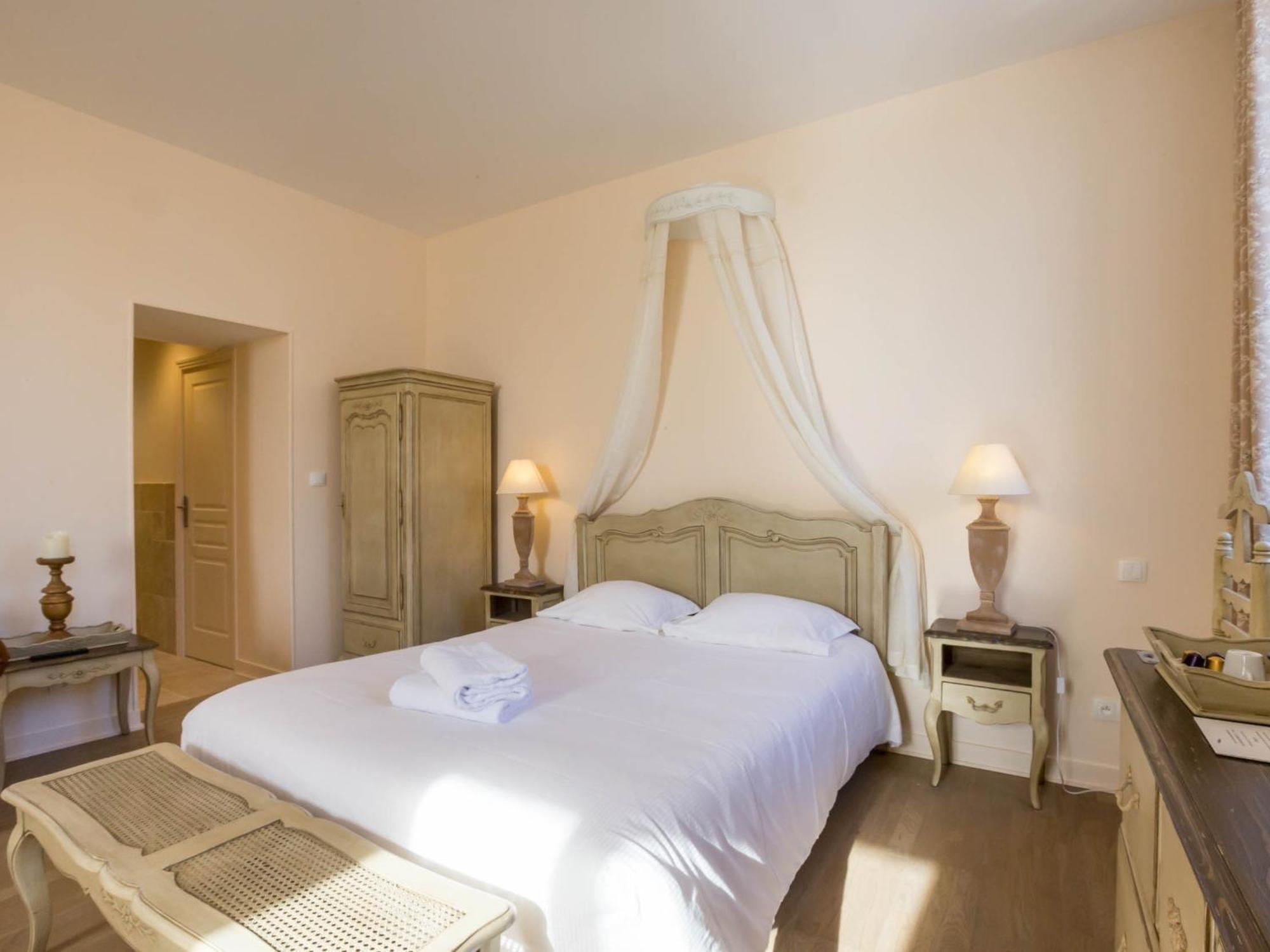 Le Cara - 4 Appartements Calmes Et Chics Au Coeur De Beaune Бон Номер фото