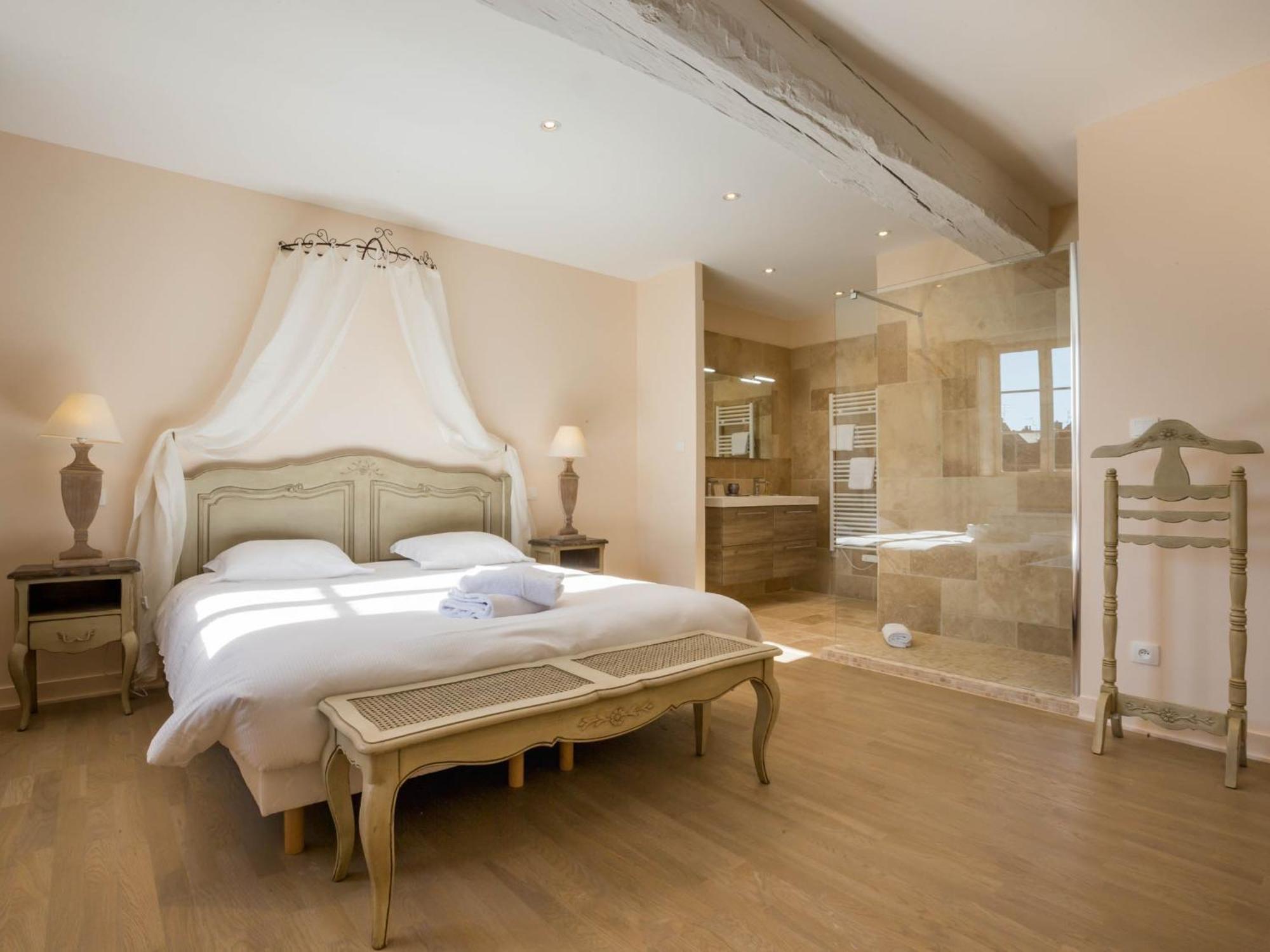 Le Cara - 4 Appartements Calmes Et Chics Au Coeur De Beaune Бон Номер фото