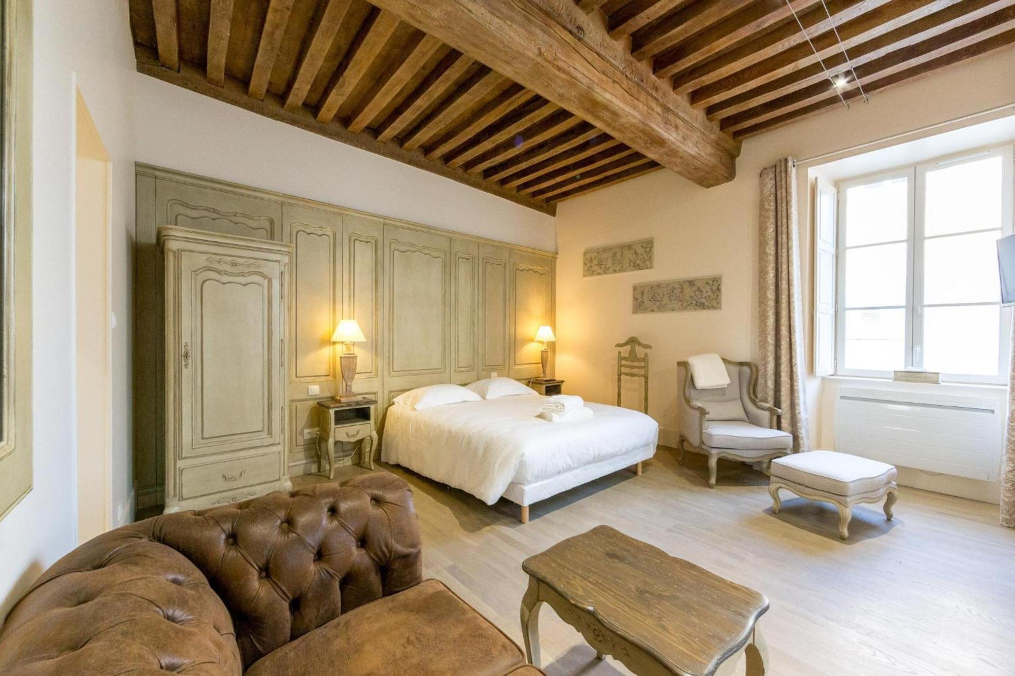 Le Cara - 4 Appartements Calmes Et Chics Au Coeur De Beaune Бон Номер фото