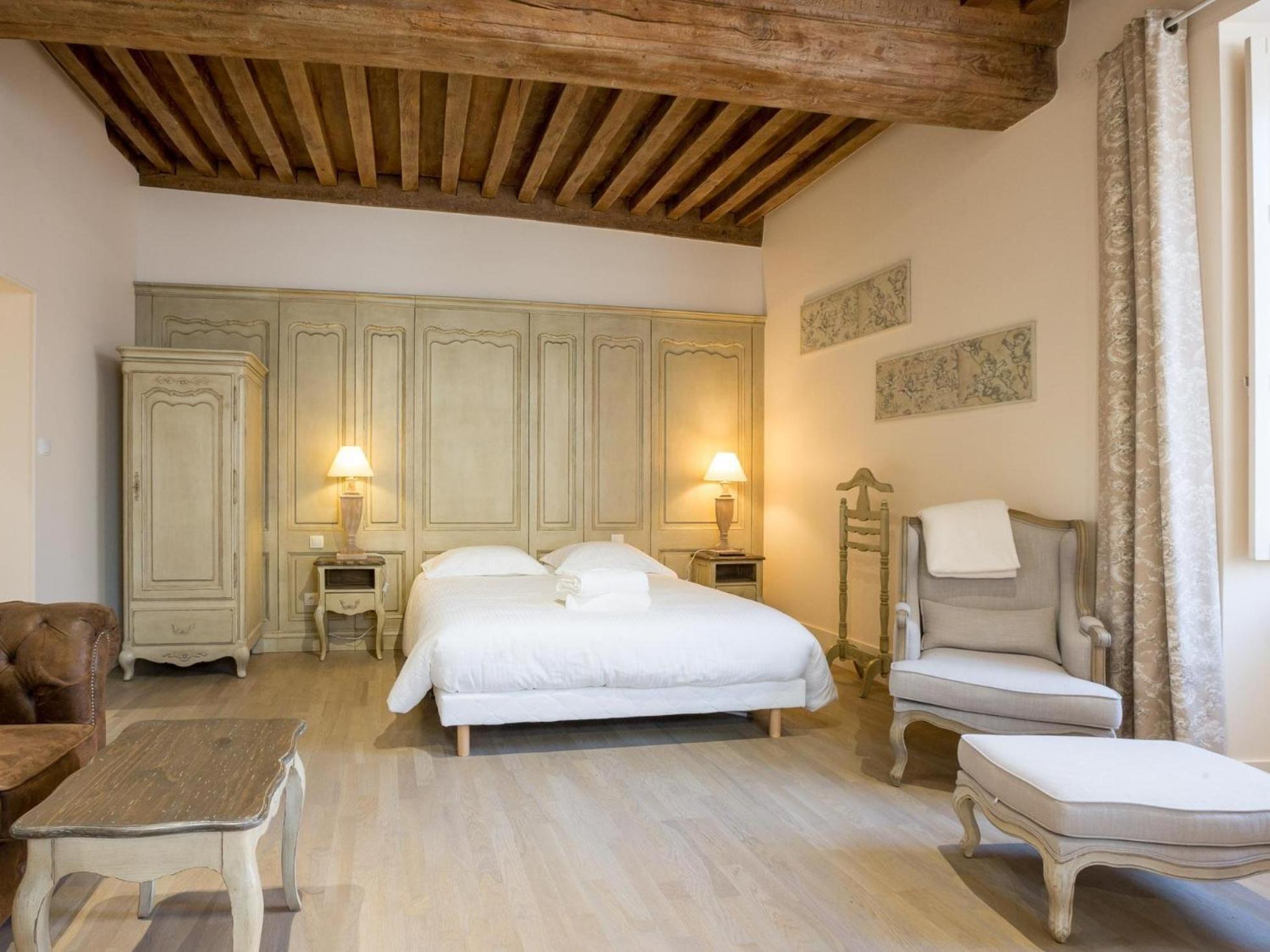 Le Cara - 4 Appartements Calmes Et Chics Au Coeur De Beaune Бон Номер фото