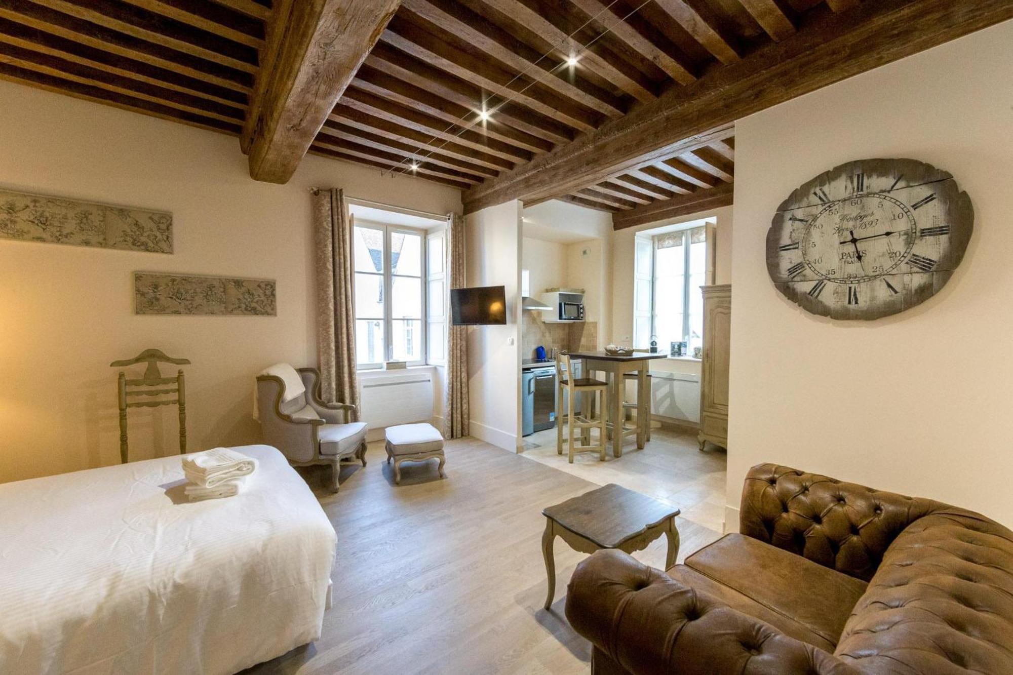 Le Cara - 4 Appartements Calmes Et Chics Au Coeur De Beaune Бон Номер фото